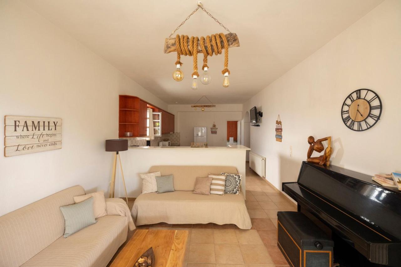 Loukas & Emma Eco Houses ペリッサ エクステリア 写真