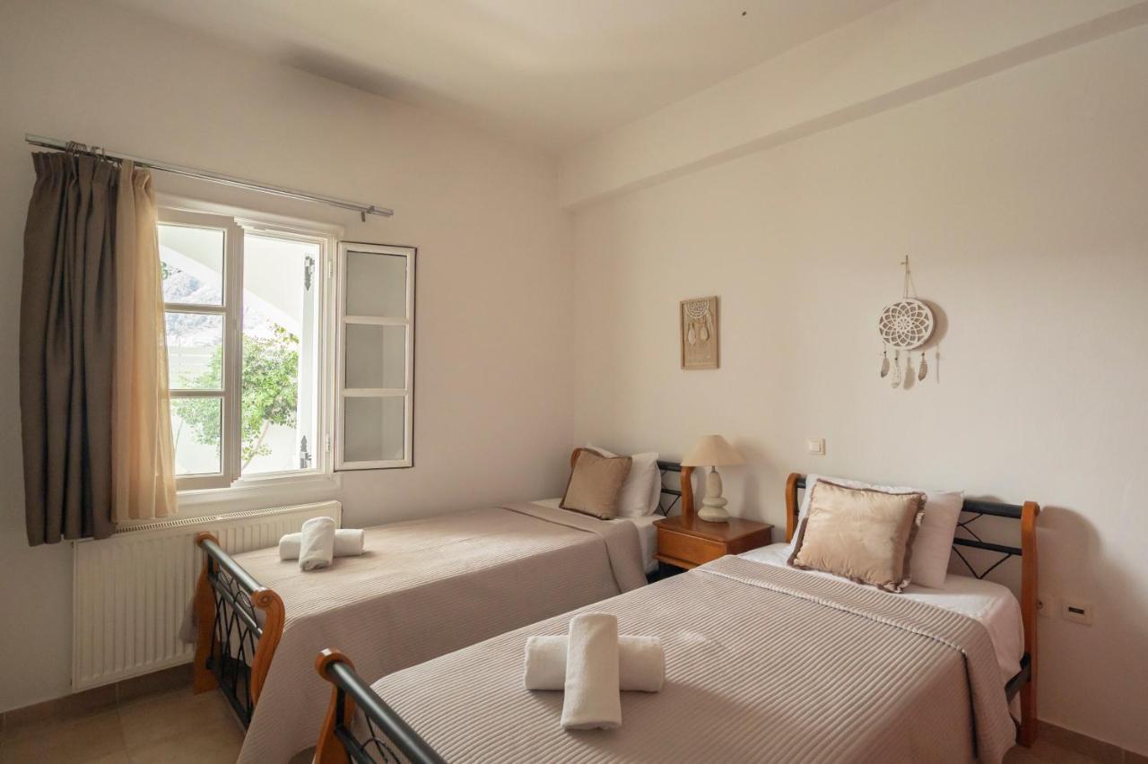 Loukas & Emma Eco Houses ペリッサ エクステリア 写真