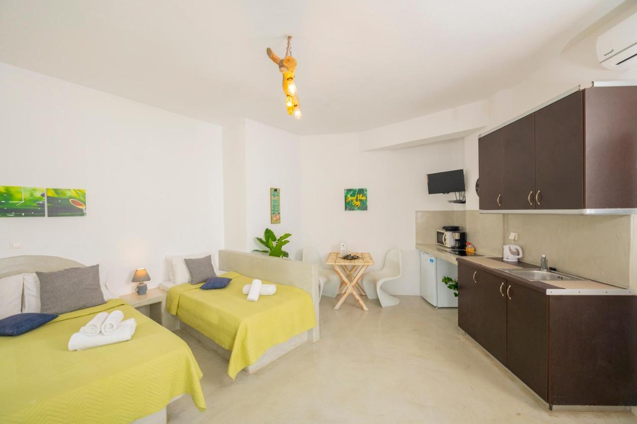 Loukas & Emma Eco Houses ペリッサ エクステリア 写真